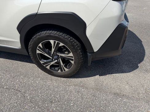 Used 2024 Subaru Crosstrek 2.0i Premium image 9