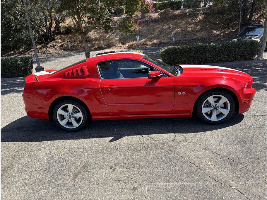 Used 2014 Ford Mustang GT Premium w/ Equipment Group 401A RWD image 5