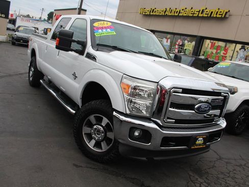 Used 2014 Ford F250 Lariat w/ Lariat Interior Package image 36