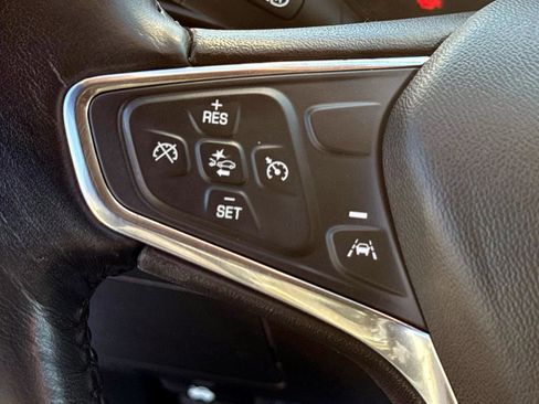 Used 2018 Chevrolet Malibu LT w/ Leather Package image 12