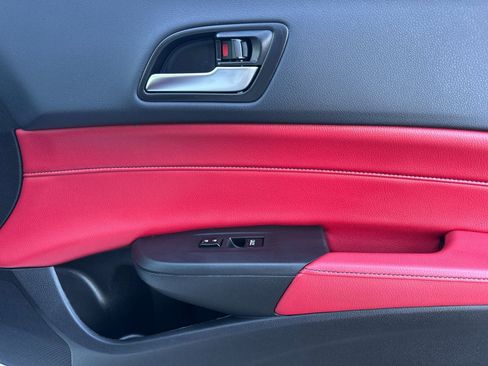 Used 2020 Acura ILX image 17