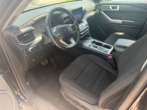 Used 2021 Ford Explorer XLT AWD/4WD image 11