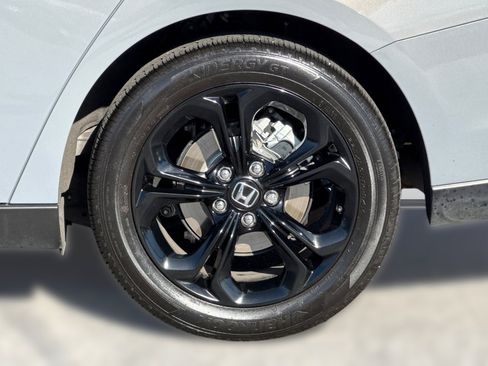 Certified 2025 Honda Accord SE image 13