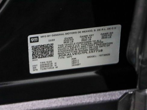 Used 2023 GMC Terrain SLT image 32