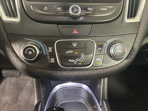 Used 2018 Chevrolet Malibu LT FWD image 20