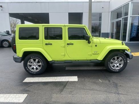 Used 2016 Jeep Wrangler Unlimited Sahara w/ Max Tow Package image 9