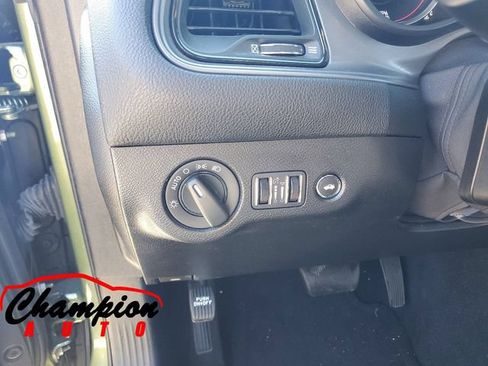 Used 2023 Dodge Challenger SXT RWD image 16
