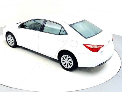 Certified 2018 Toyota Corolla LE image 16