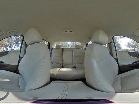 Used 2024 Chevrolet Malibu LT image 36