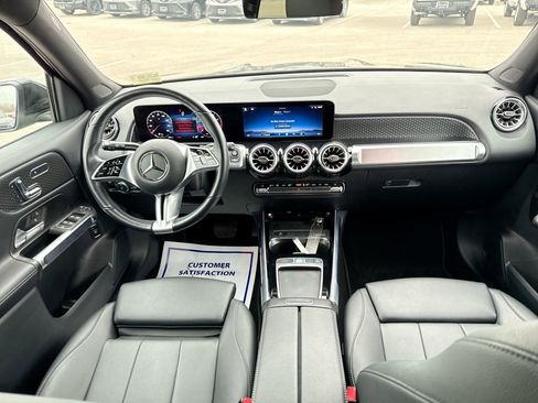 Used 2024 Mercedes-Benz GLB 250 image 28