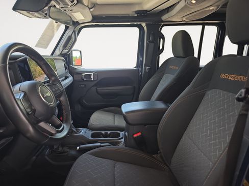 Used 2025 Jeep Gladiator Mojave AWD/4WD image 20