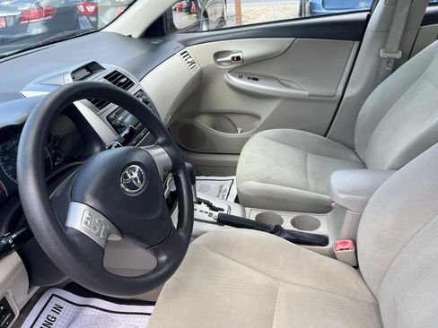 Used 2012 Toyota Corolla LE FWD image 26