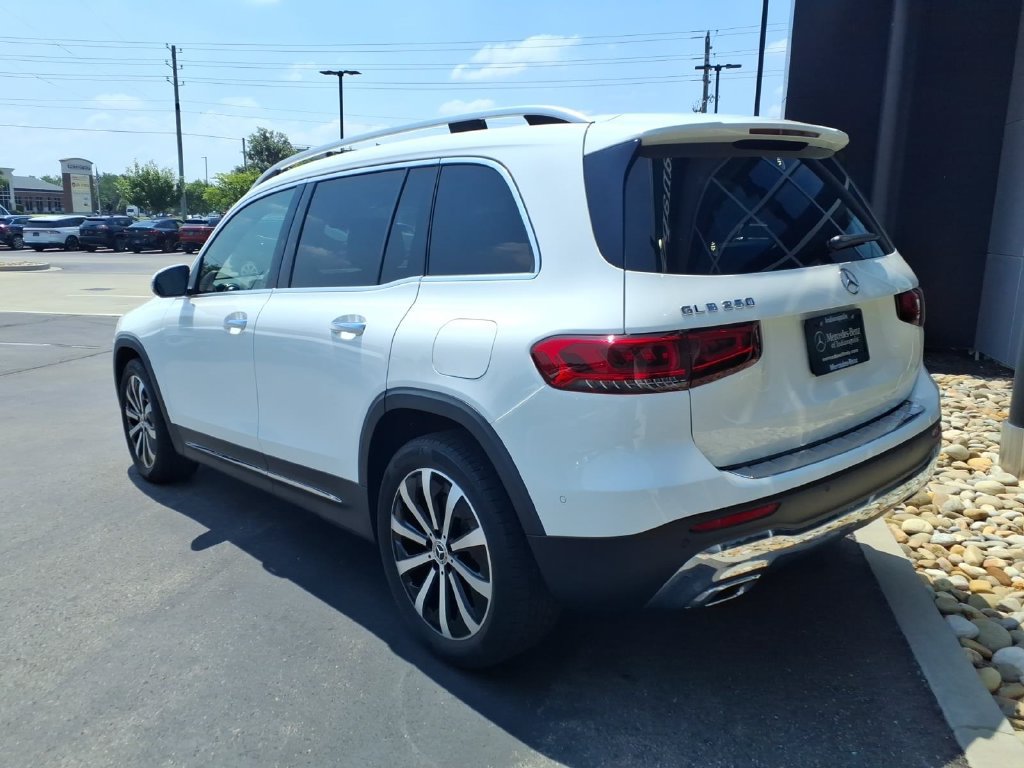Used 2021 Mercedes-Benz GLB 250 image 4