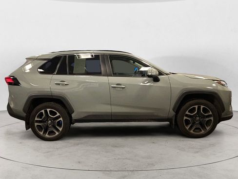 Used 2022 Toyota RAV4 XLE Premium AWD/4WD image 6