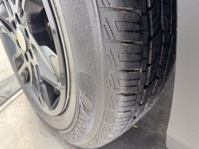 Used 2019 Chevrolet Blazer LT FWD image 12