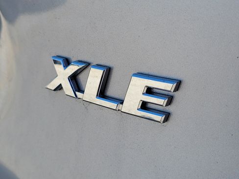 Used 2025 Toyota RAV4 XLE image 10