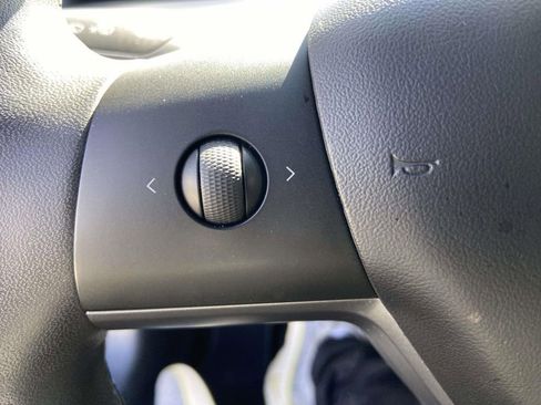 Used 2020 Tesla Model 3 Long Range image 28