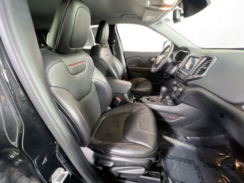 Used 2022 Jeep Cherokee Trailhawk image 26