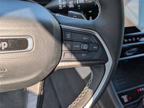 New 2026 Jeep Grand Cherokee Altitude AWD/4WD image 21