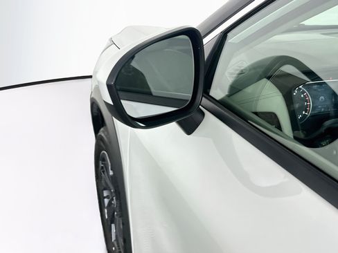 Used 2025 Nissan Rogue SV FWD image 16