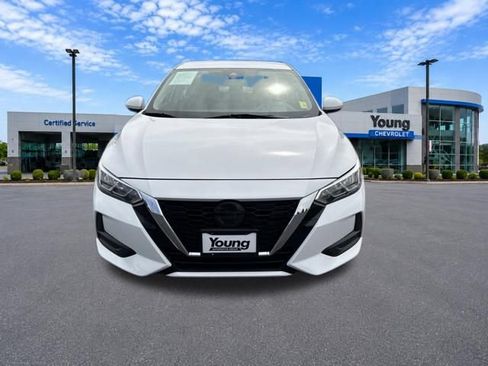 Used 2022 Nissan Sentra SV FWD image 2