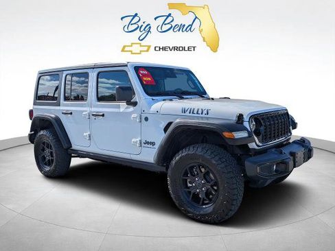 Used 2025 Jeep Wrangler Willys image 1