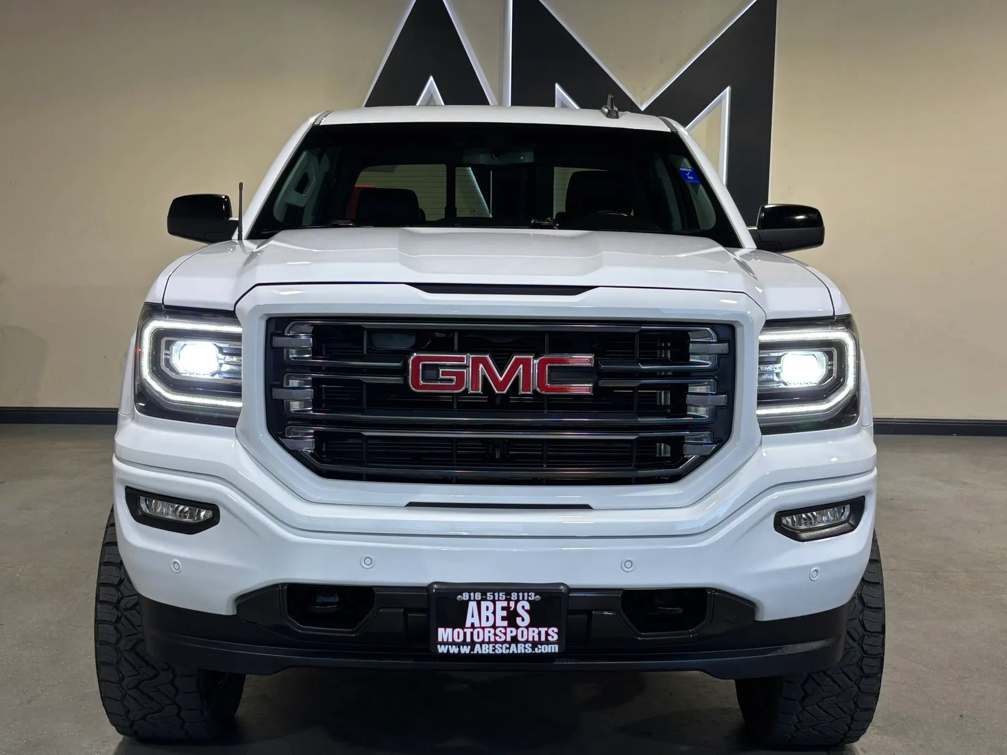 Used 2017 GMC Sierra 1500 SLT AWD/4WD image 2