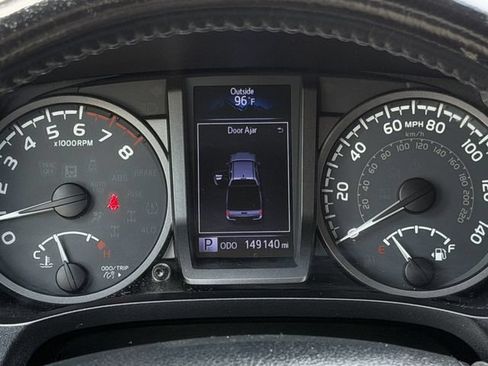 Used 2016 Toyota Tacoma TRD Off-Road w/ Premium & Technology Package AWD/4WD image 15