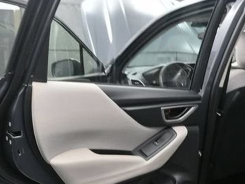 Used 2023 Subaru Forester AWD/4WD image 12