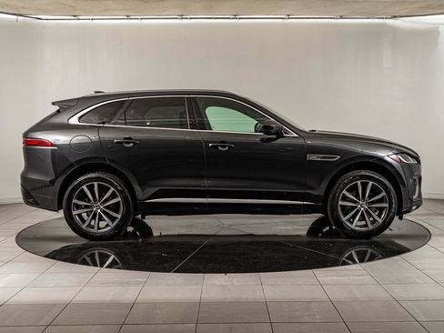 Certified 2025 Jaguar F-PACE R-Dynamic S AWD/4WD image 4