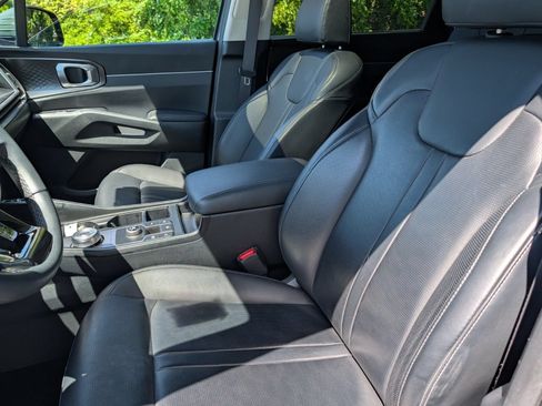 Used 2025 Kia Sorento EX w/ EX Panoramic Sunroof Package FWD image 20