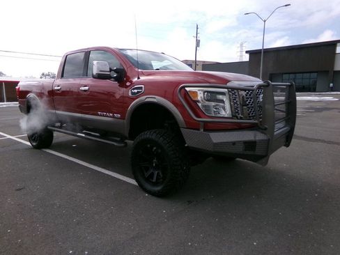 Used 2017 Nissan Titan Platinum Reserve image 4