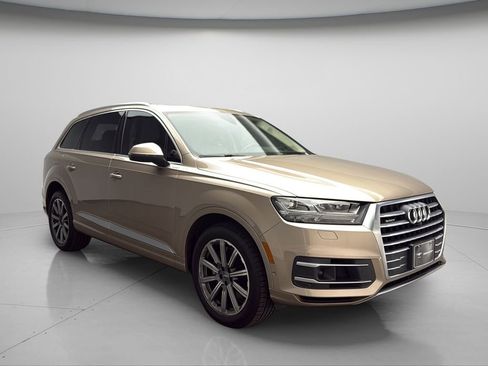 Used 2019 Audi Q7 3.0T Prestige w/ Prestige Package AWD/4WD image 1