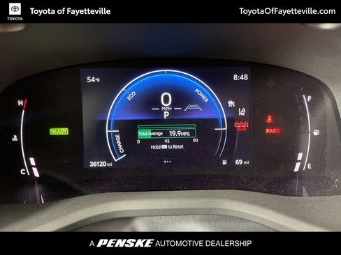 Used 2025 Toyota Camry LE image 33