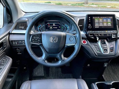 Used 2023 Honda Odyssey EX-L image 5