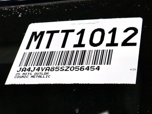 New 2025 Mitsubishi Outlander SE image 35