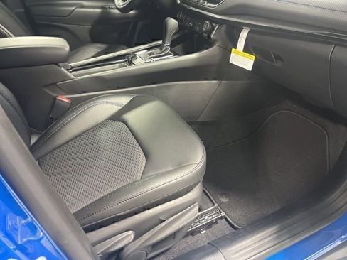 New 2026 Jeep Compass Latitude image 19