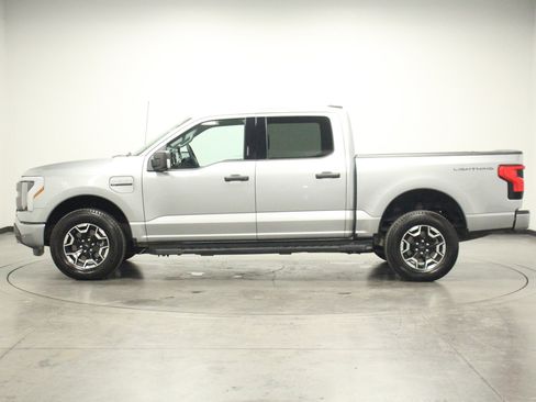 Used 2023 Ford F150 Lightning XLT image 5
