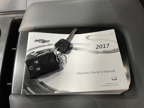 Used 2017 Chevrolet Silverado 1500 W/T image 40