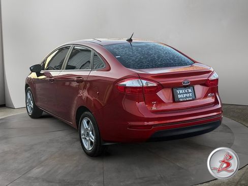 Used 2019 Ford Fiesta SE image 5