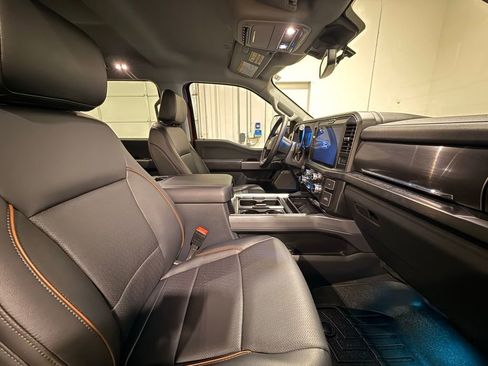 Used 2025 Ford F250 Lariat w/ Chrome Package AWD/4WD image 29