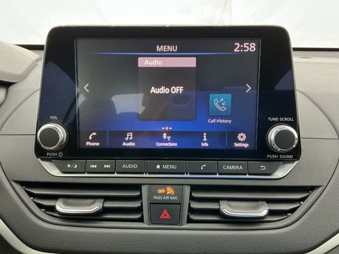 Used 2022 Nissan Altima 2.5 SV FWD image 34