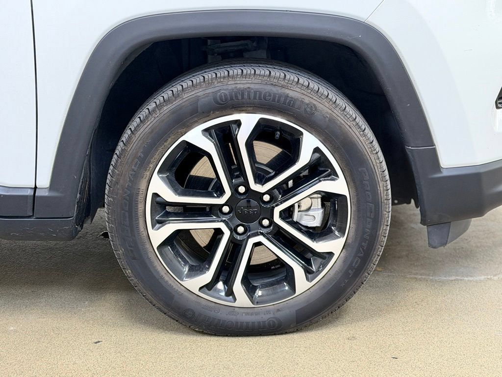 Used 2024 Jeep Compass Limited AWD/4WD image 4