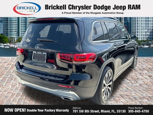 Used 2021 Mercedes-Benz GLB 250 w/ Premium Package image 6