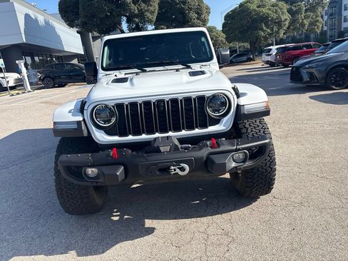 Used 2024 Jeep Wrangler Unlimited Rubicon AWD/4WD image 8