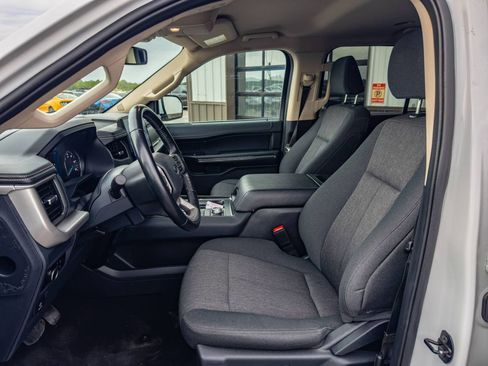 Used 2024 Ford Expedition Max XLT AWD/4WD image 7