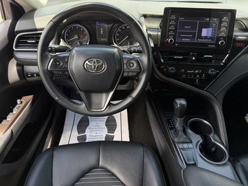 Used 2024 Toyota Camry SE FWD image 11