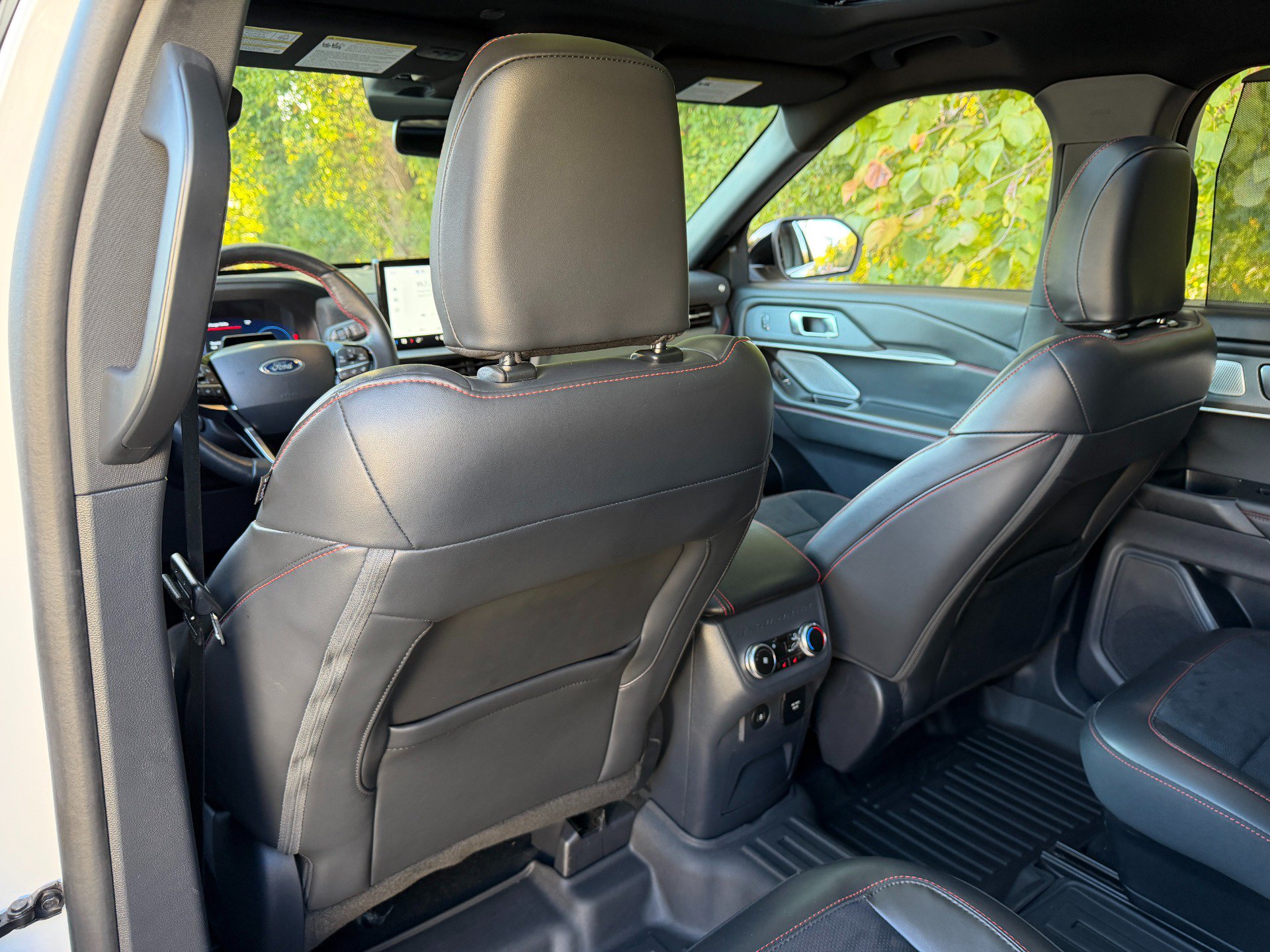 Used 2025 Ford Explorer ST AWD/4WD image 57