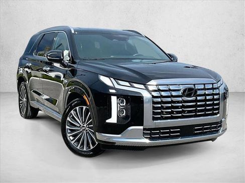 Used 2025 Hyundai Palisade Calligraphy FWD image 11