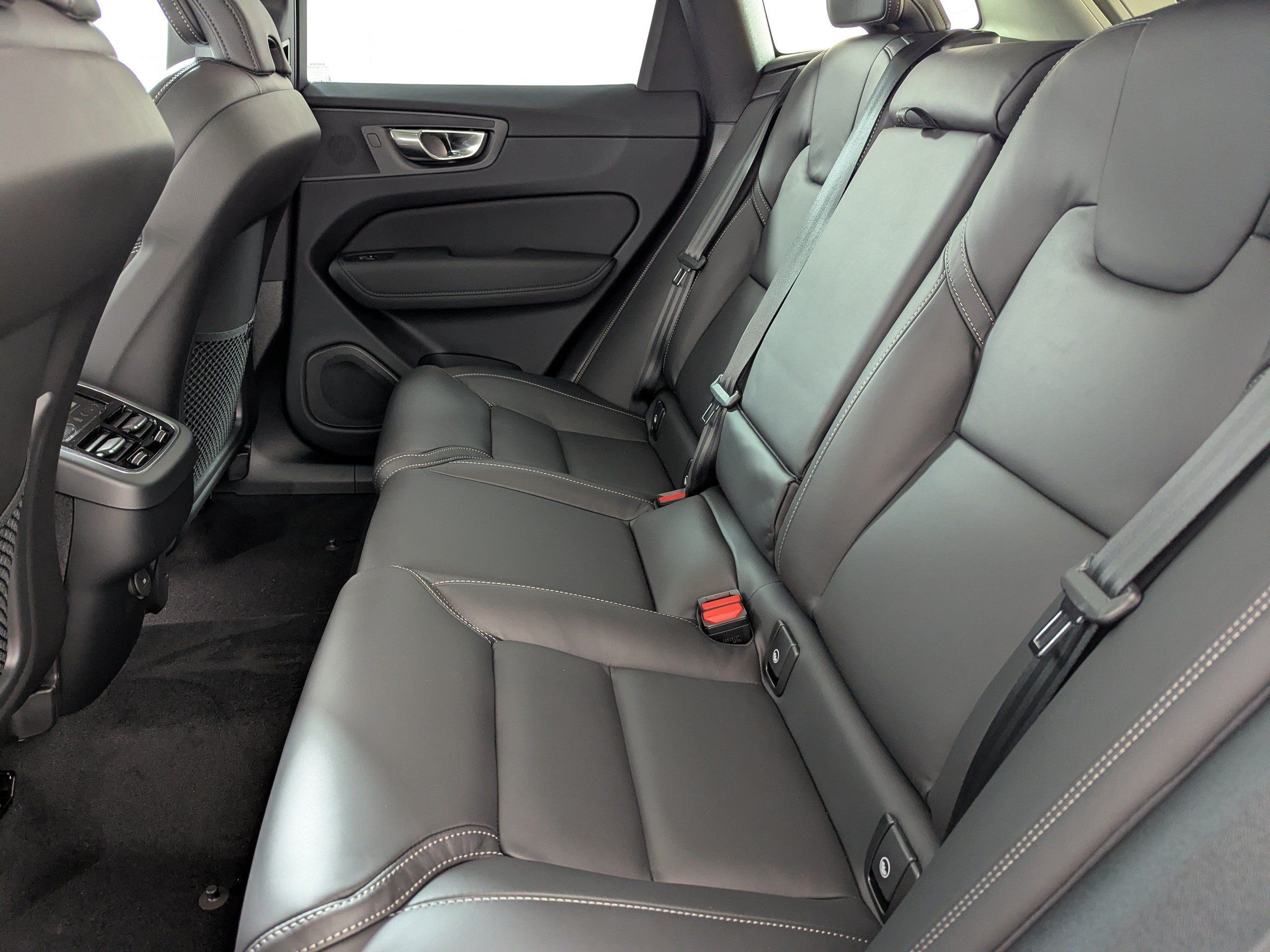 Used 2026 Volvo XC60 B5 Ultra AWD/4WD image 18